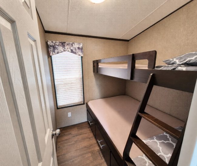 Poplar Cabin